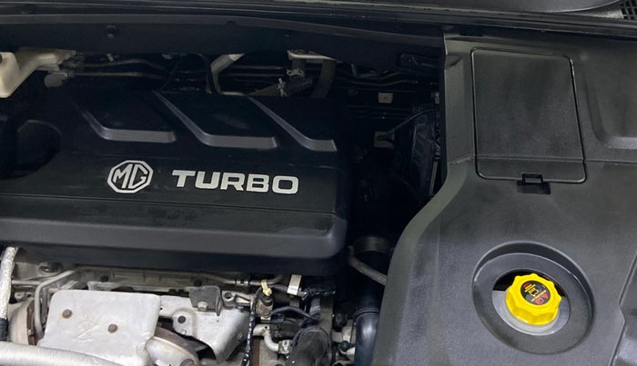 2021 MG HECTOR PLUS SUPER 1.5 PETROL TURBO HYBRID MT 7-STR, Petrol, Manual, 30,423 km, Engine View - Left