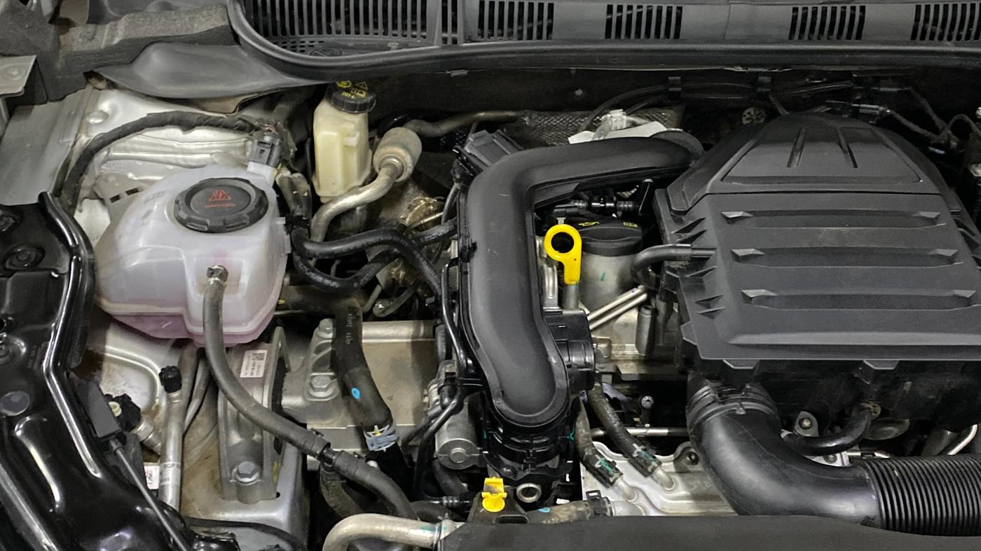 2024 Volkswagen VIRTUS Highline Plus 1.0 TSI AT, Petrol, Automatic, 21,452 km, Engine View - Right