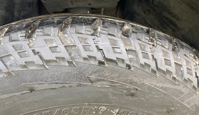 2023 Tata Harrier XT PLUS 2.0L KRYOTEC DARK EDITON, Diesel, Manual, 85,683 km, Left Front Tyre Tread