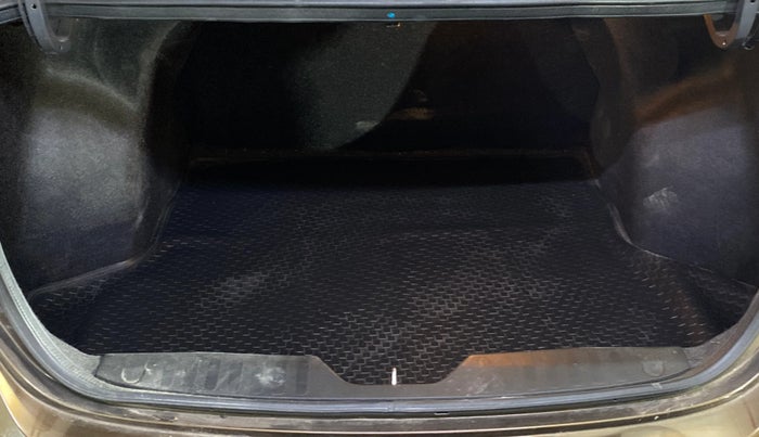 2017 Maruti Ciaz ALPHA 1.4 PETROL, Petrol, Manual, 15,213 km, Boot Inside