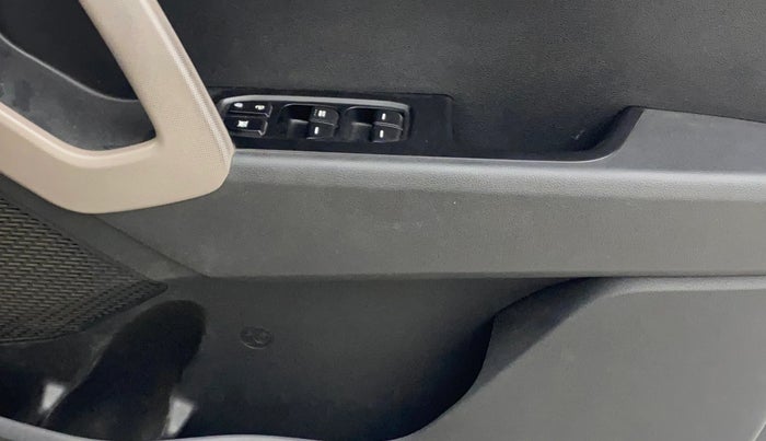 2018 Hyundai Creta SX PLUS AT 1.6 DIESEL, Diesel, Automatic, 1,22,910 km, Driver Side Door Panels Control