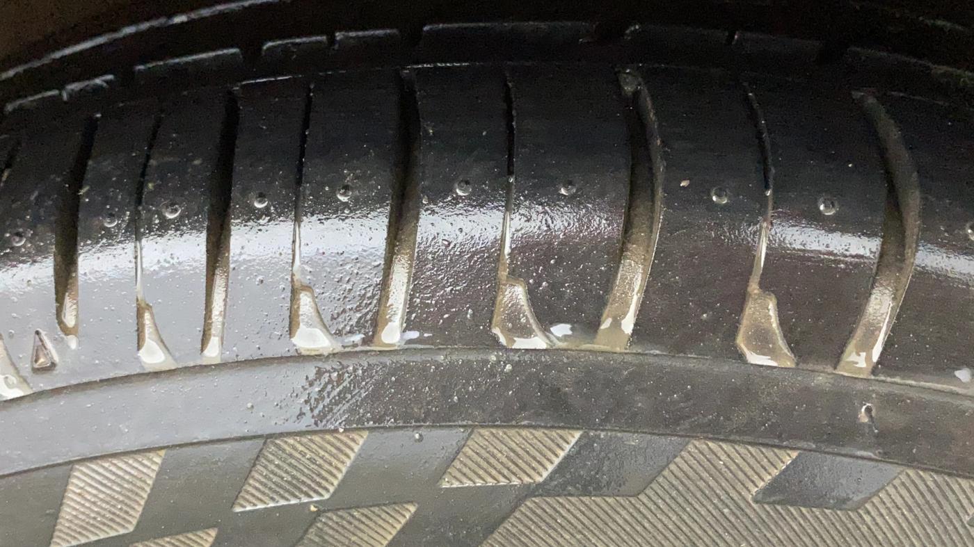 2014 Hyundai Xcent SX 1.2 (O), Petrol, Manual, 44,696 km, Left Rear Tyre Tread