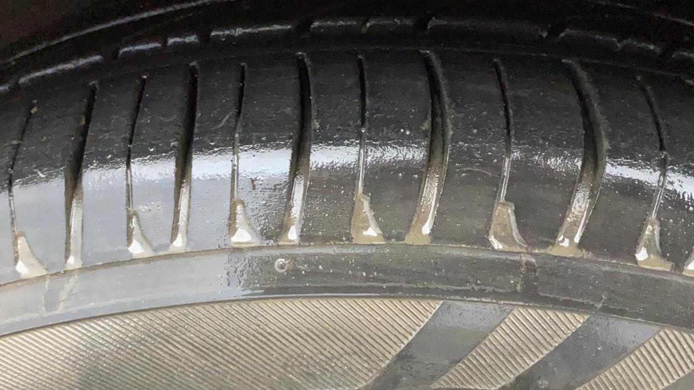 2014 Hyundai Xcent SX 1.2 (O), Petrol, Manual, 44,696 km, Left Front Tyre Tread