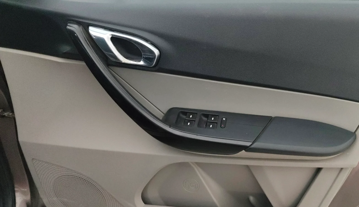2016 Tata Tiago XZ PETROL, Petrol, Manual, 88,841 km, Driver Side Door Panels Control