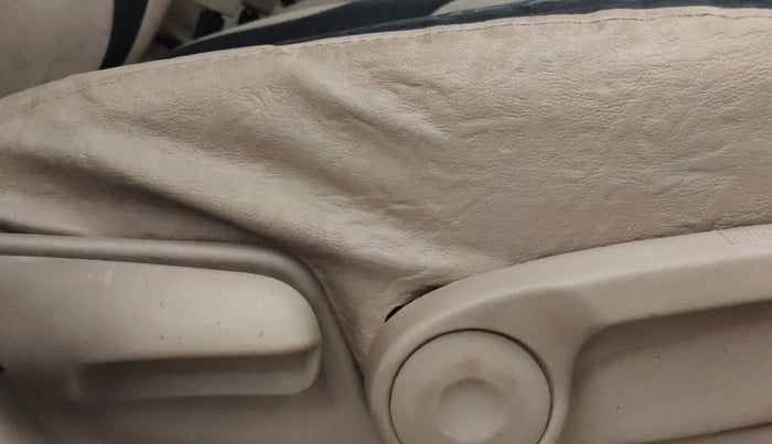 2017 Maruti Ertiga ZDI SHVS, Diesel, Manual, 39,596 km, Driver Side Adjustment Panel