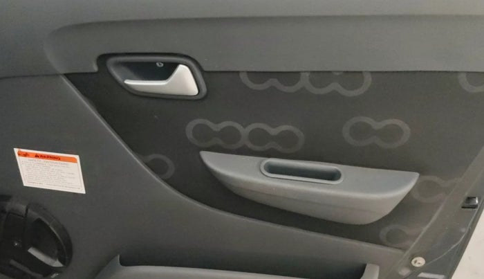 2015 Maruti Alto 800 LXI, Petrol, Manual, 34,978 km, Driver Side Door Panels Control