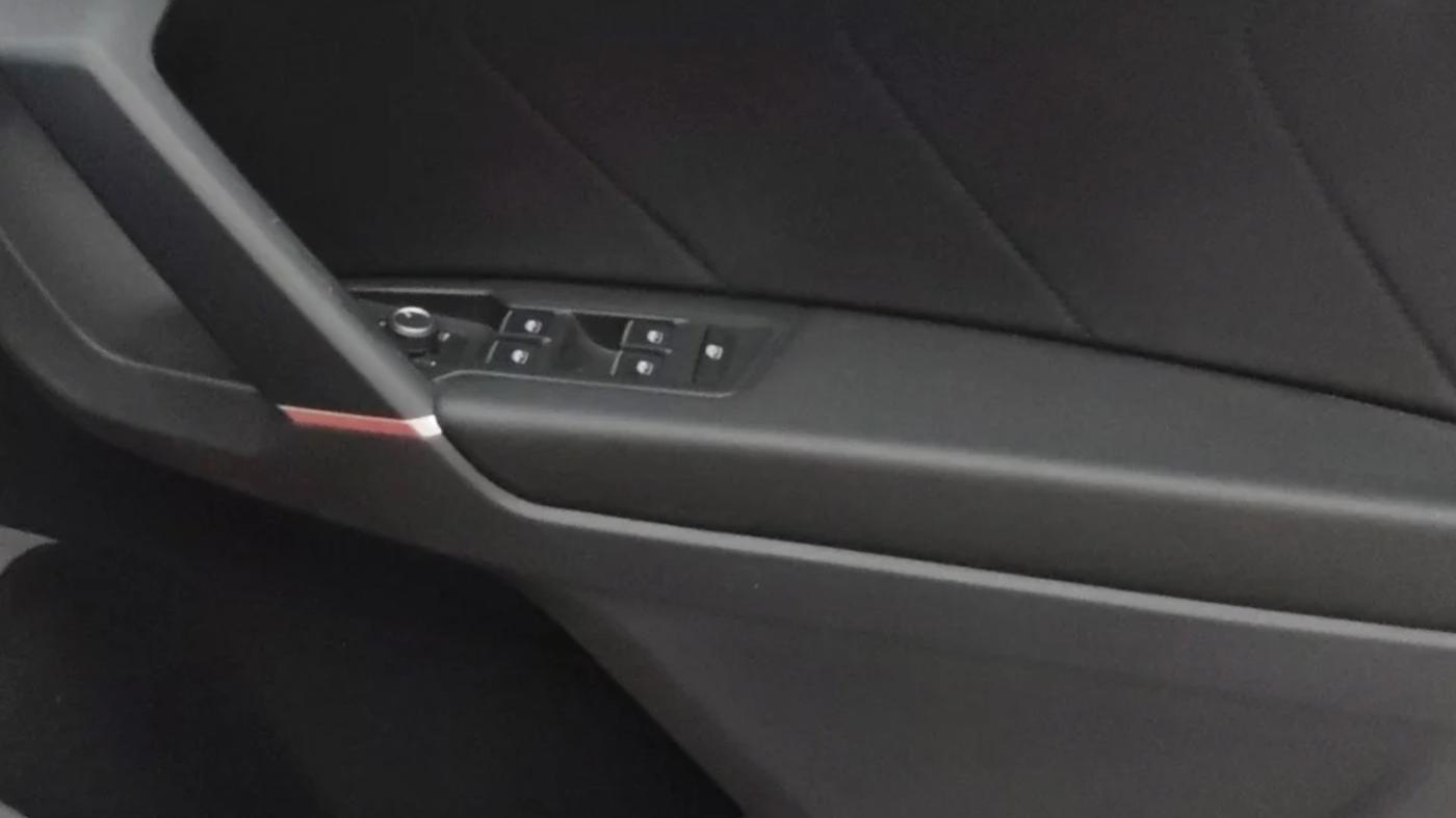 2019 Volkswagen TIGUAN ALL SPACE 2.0 TSI, Petrol, Automatic, 50,534 km, Driver Side Door Panels Control