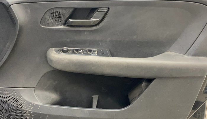 2021 Tata ALTROZ XZ PLUS I-TURBO PETROL DARK EDITION, Petrol, Manual, 66,208 km, Driver Side Door Panels Control