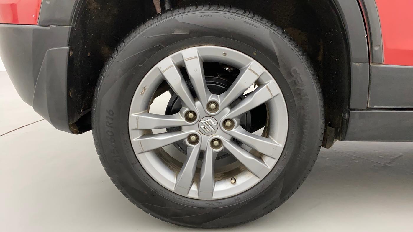 2016 Maruti Vitara Brezza ZDI, Diesel, Manual, 63,989 km, Right Rear Wheel