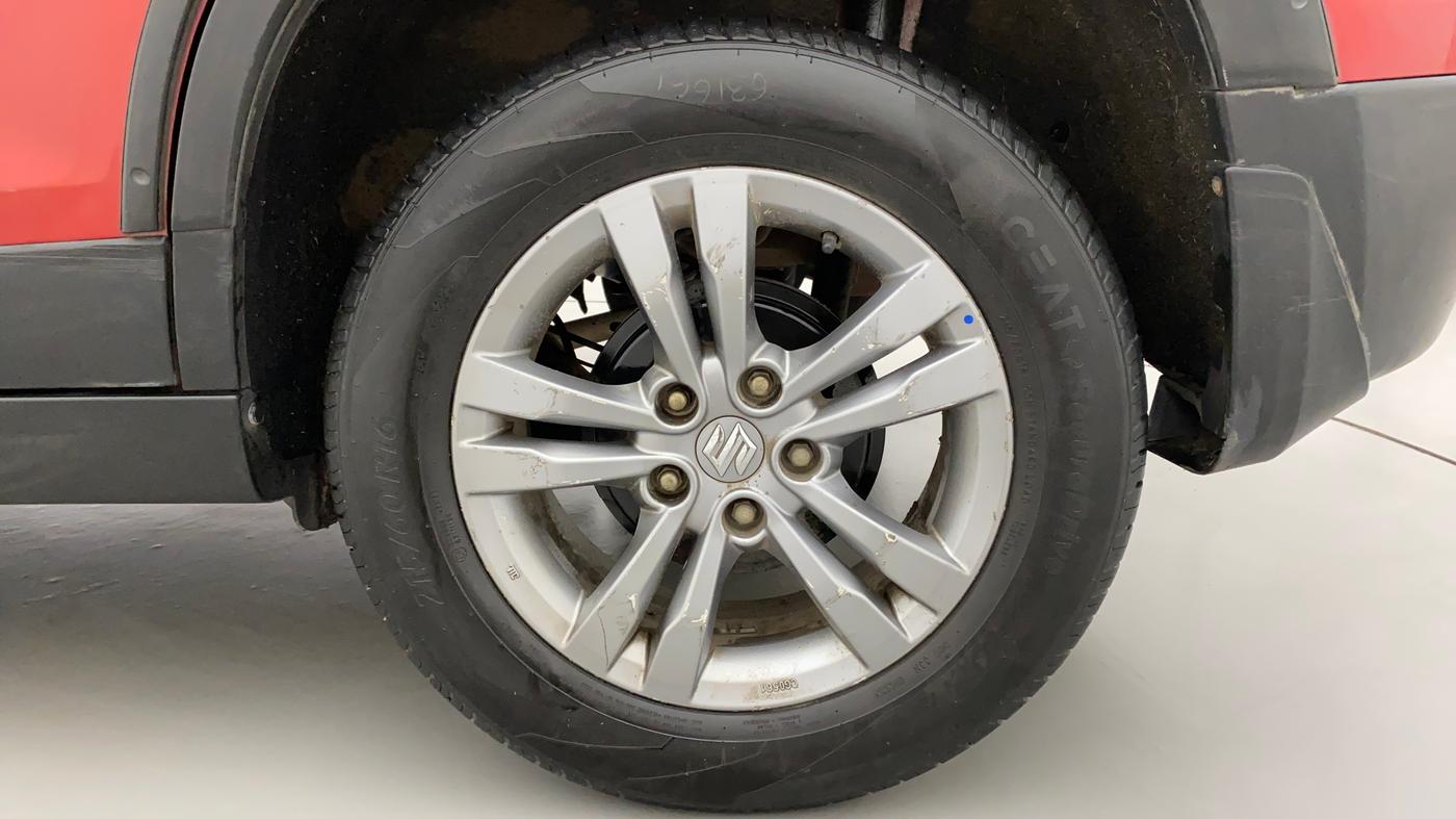 2016 Maruti Vitara Brezza ZDI, Diesel, Manual, 63,989 km, Left Rear Wheel