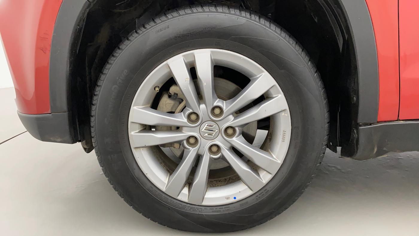 2016 Maruti Vitara Brezza ZDI, Diesel, Manual, 63,989 km, Left Front Wheel