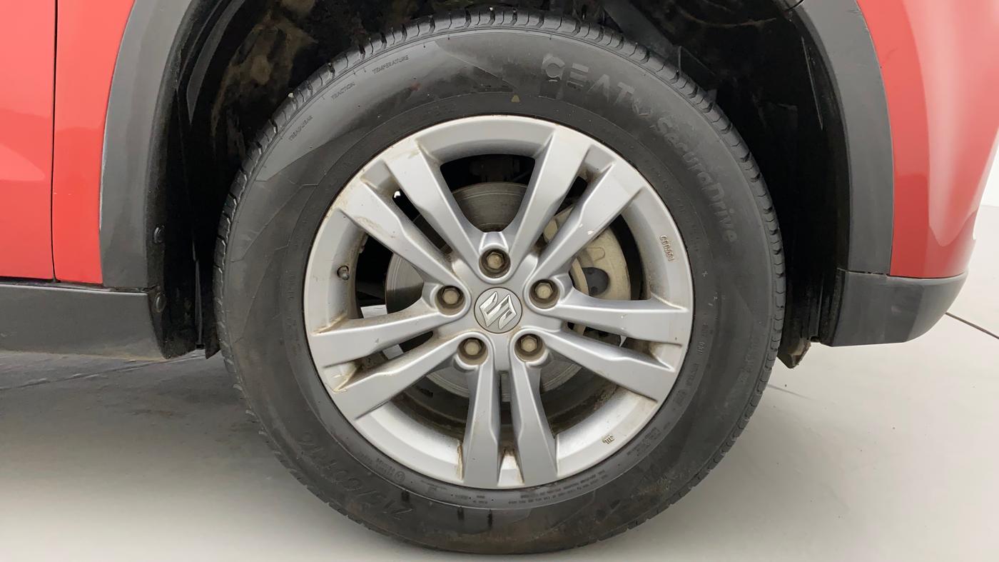 2016 Maruti Vitara Brezza ZDI, Diesel, Manual, 63,989 km, Right Front Wheel