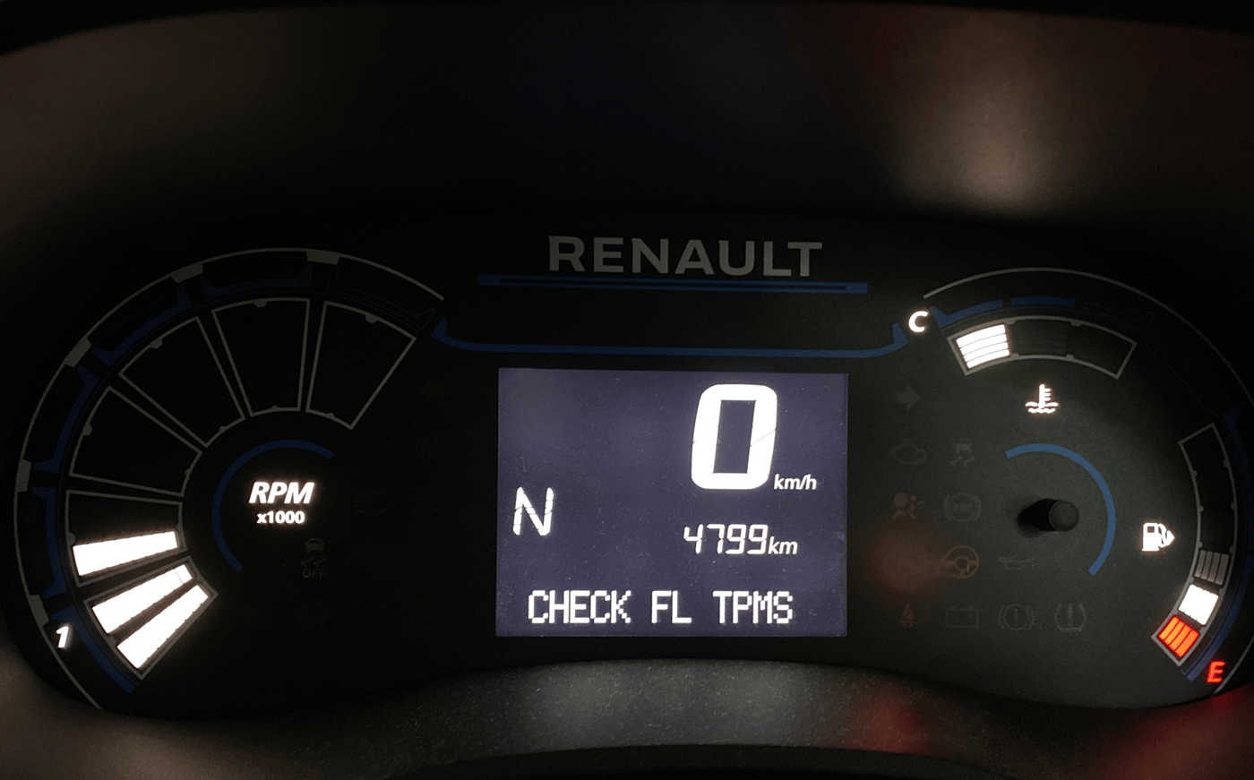 2025 Renault Kwid RXL(O) 1.0L AMT, Petrol, Automatic, 5,000 km, Odometer Image