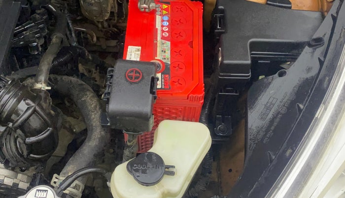 2015 Hyundai Grand i10 ASTA (O) 1.2 KAPPA VTVT, Petrol, Manual, 90,736 km, Engine View - Left