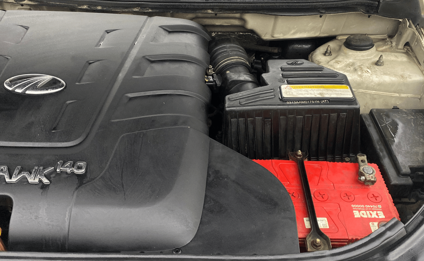 2017 Mahindra XUV500 W9 AT, Diesel, Automatic, 50,232 km, Engine View - Left