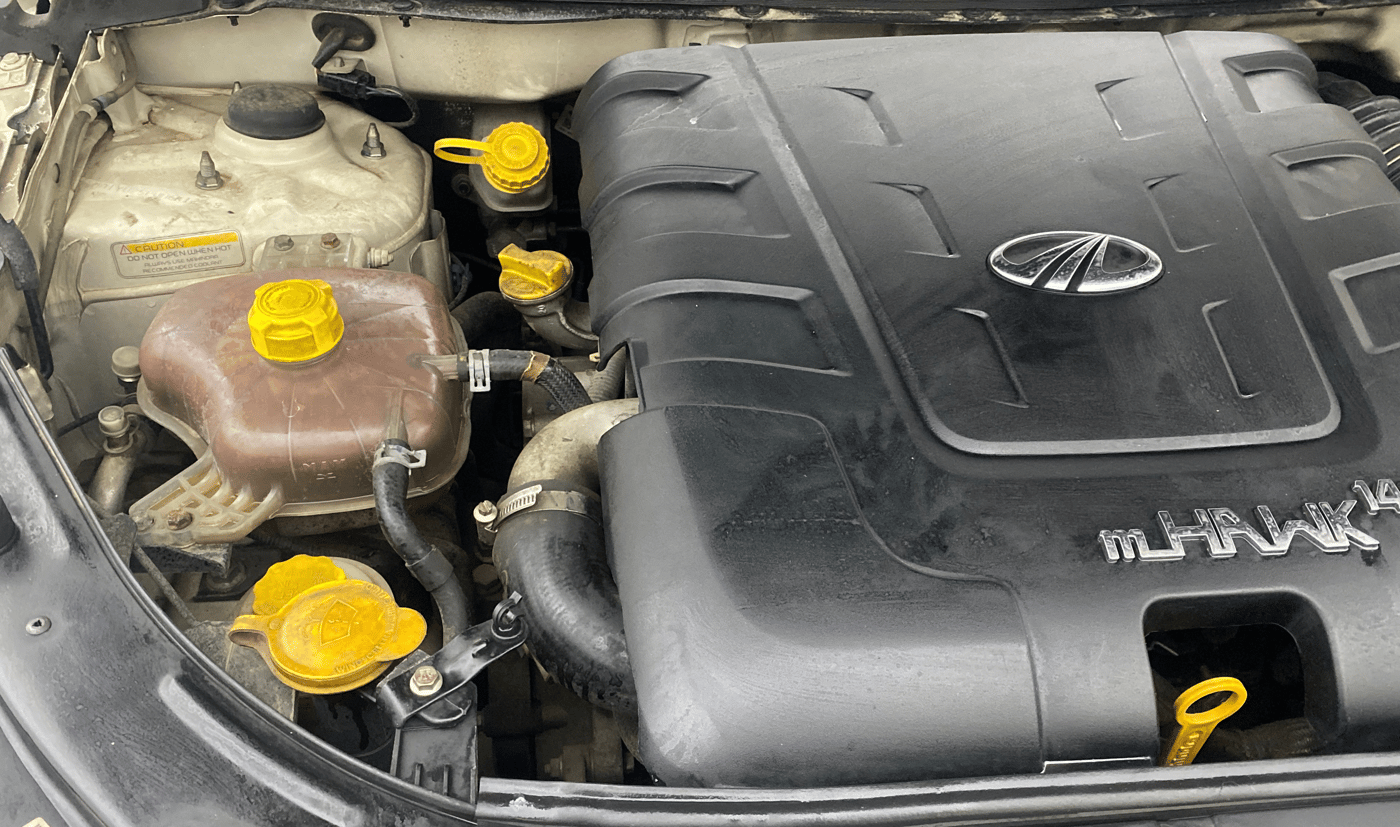 2017 Mahindra XUV500 W9 AT, Diesel, Automatic, 50,232 km, Engine View - Right