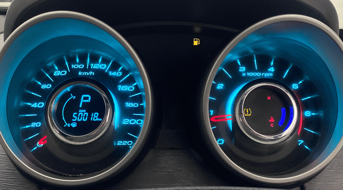 2017 Mahindra XUV500 W9 AT, Diesel, Automatic, 50,232 km, Odometer Image