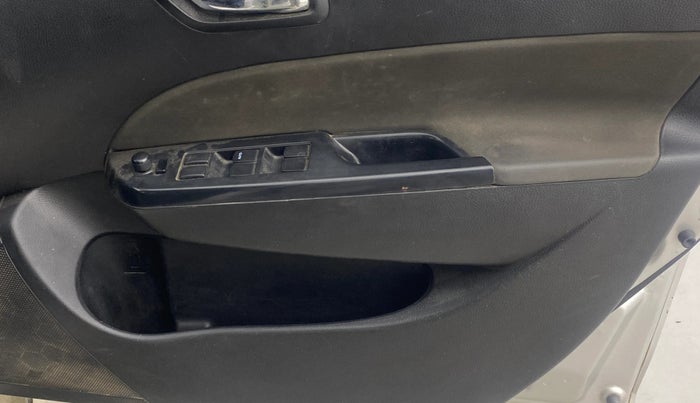 2014 Maruti Swift ZXI, Petrol, Manual, 1,01,773 km, Driver Side Door Panels Control