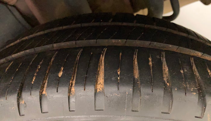 2018 Tata Tiago XZ PETROL, Petrol, Manual, 63,363 km, Left Rear Tyre Tread