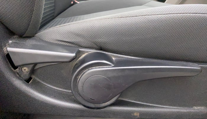 2018 Tata Tiago XZ PETROL, Petrol, Manual, 63,363 km, Driver Side Adjustment Panel