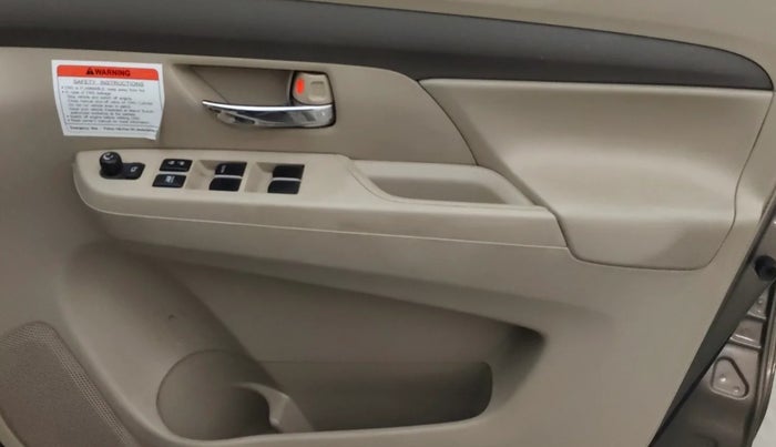 2020 Maruti Ertiga VXI CNG, CNG, Manual, 78,411 km, Driver Side Door Panels Control