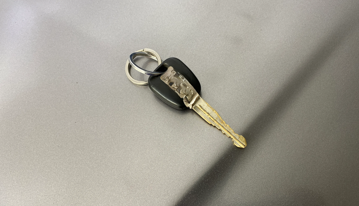 2014 Maruti Wagon R 1.0 LXI CNG, CNG, Manual, 78,033 km, Key Close Up