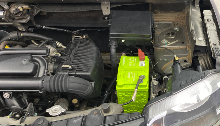 2018 Renault Kwid RXT 1.0 (O), Petrol, Manual, 32,879 km, Engine View - Left