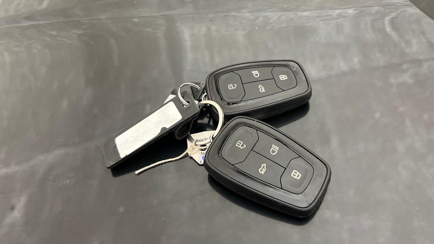 2023 Tata Harrier XT PLUS 2.0L KRYOTEC DARK EDITON, Diesel, Manual, 35,423 km, Key Close Up