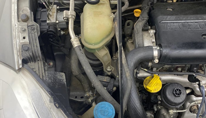 2018 Maruti S Cross ZETA 1.3, Diesel, Manual, 71,934 km, Engine View - Right