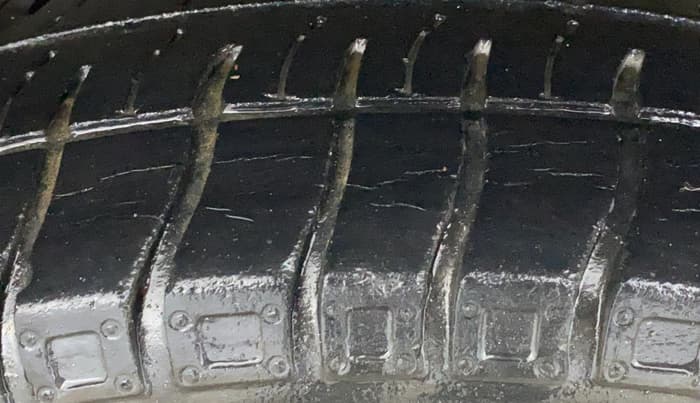 2014 Maruti Alto 800 VXI, Petrol, Manual, 33,644 km, Right Rear Tyre Tread