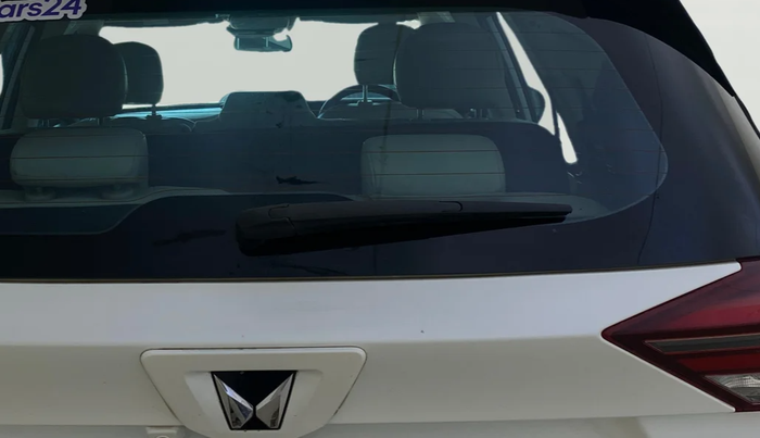 2022 Mahindra XUV700 AX 7 D AT 7 STR, Diesel, Automatic, 71,378 km, Rear Wiper