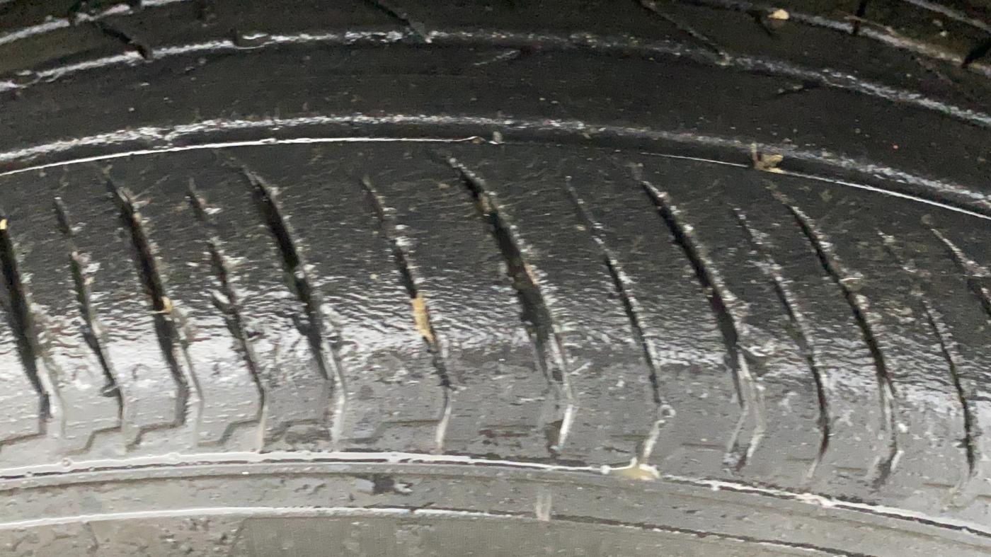 2021 Nissan MAGNITE XL, Petrol, Manual, 20,885 km, Right Front Tyre Tread