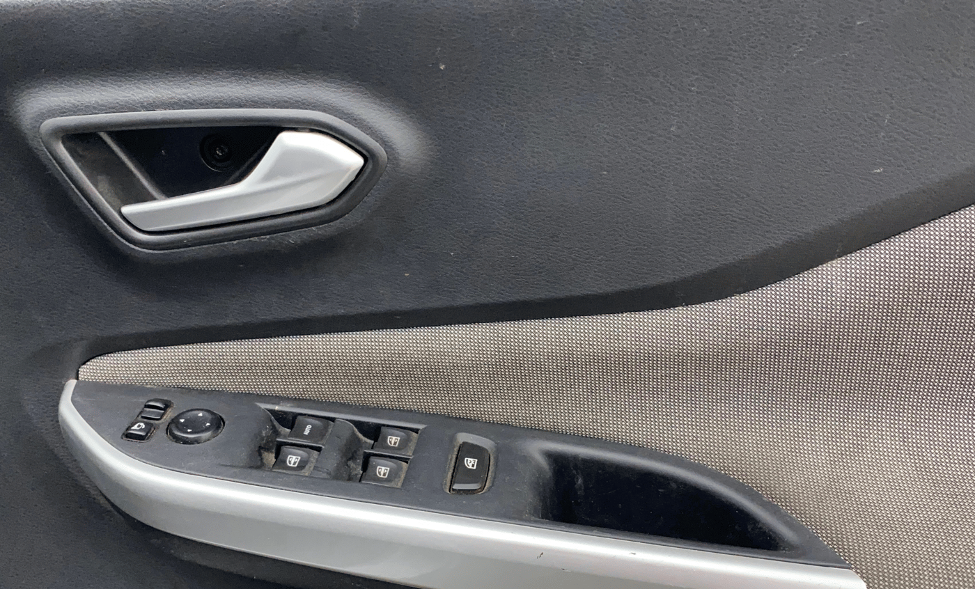 2021 Nissan MAGNITE XL, Petrol, Manual, 20,885 km, Driver Side Door Panels Control
