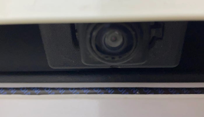 2024 Nissan MAGNITE N-Connecta B4D 1.0 Petrol MT Dual Tone, Petrol, Manual, 3,297 km, Parking Camera