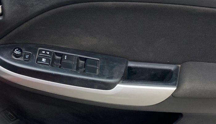 2018 Maruti Baleno ALPHA DIESEL 1.3, Diesel, Manual, 99,790 km, Driver Side Door Panels Control