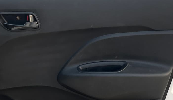 2019 Hyundai NEW SANTRO Sportz AMT SE, CNG, Automatic, 49,470 km, Driver Side Door Panels Control