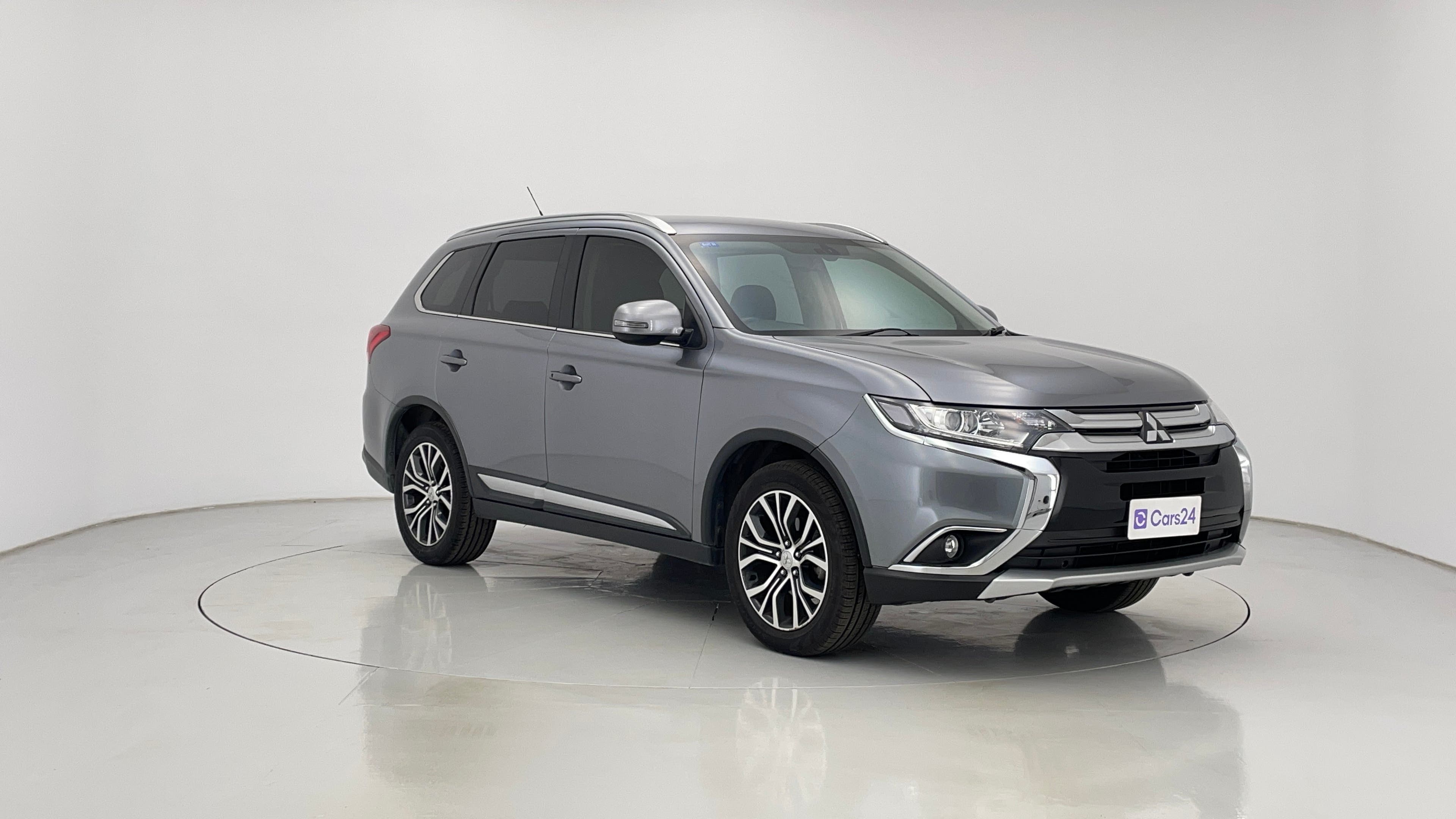 Mitsubishi Outlander image