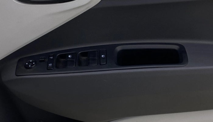 2023 Hyundai GRAND I10 NIOS MAGNA 1.2 KAPPA VTVT, Petrol, Manual, 8,998 km, Driver Side Door Panels Control