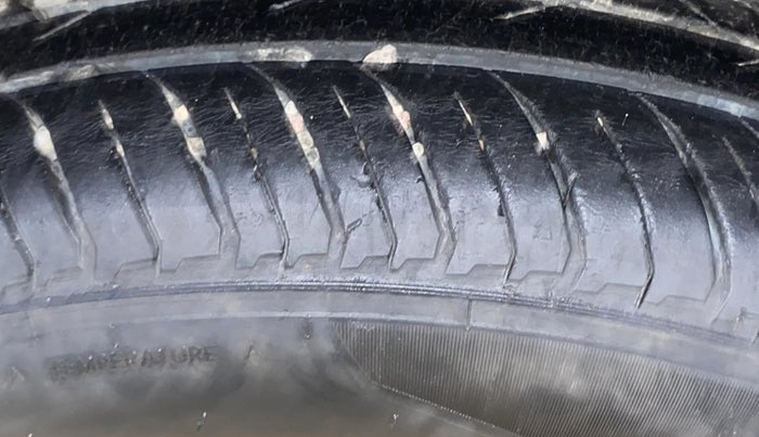 2023 Renault Kiger RXZ TURBO CVT, Petrol, Automatic, 33,436 km, Right Rear Tyre Tread