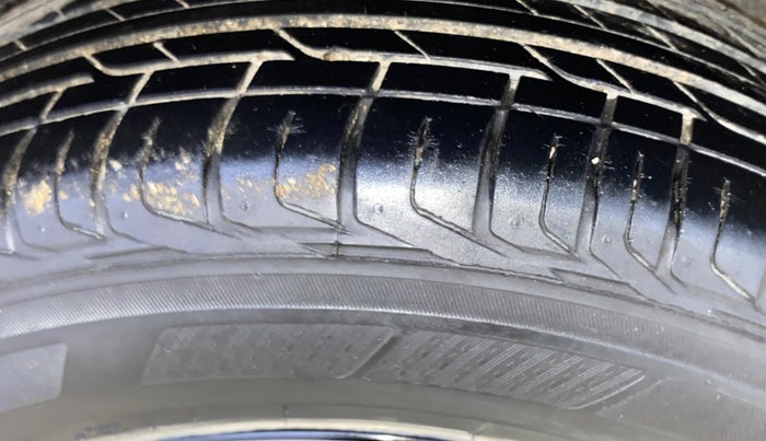 2022 Tata NEXON XZ PLUS SUNROOF DIESEL DUAL TONE, Diesel, Manual, 44,739 km, Left Rear Tyre Tread