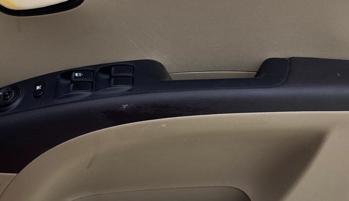 2012 Hyundai i10 SPORTZ 1.2, CNG, Manual, 86,413 km, Driver Side Door Panels Control