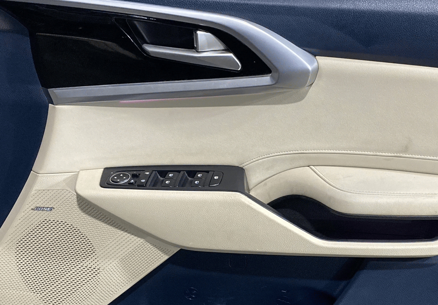 2022 KIA CARENS LUXURY PLUS 1.5 DIESEL AT 7 STR, Diesel, Automatic, 74,424 km, Driver Side Door Panels Control