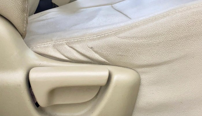 2014 Honda Amaze 1.2L I-VTEC EX, Petrol, Manual, 70,106 km, Driver Side Adjustment Panel