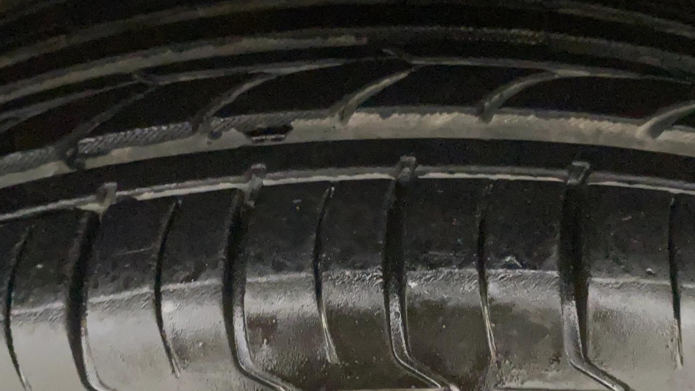 2017 Jeep Compass LIMITED 1.4 PETROL AT, Petrol, Automatic, 43,024 km, Left Front Tyre Tread