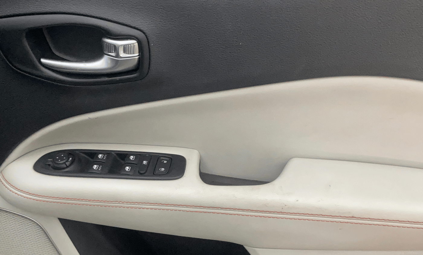 2017 Jeep Compass LIMITED 1.4 PETROL AT, Petrol, Automatic, 43,024 km, Driver Side Door Panels Control