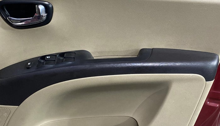 2014 Hyundai i10 SPORTZ 1.1, Petrol, Manual, 14,923 km, Driver Side Door Panels Control