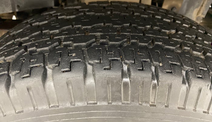 2019 Mahindra Thar CRDI 4x4 6str AC, Diesel, Manual, 34,107 km, Right Front Tyre Tread