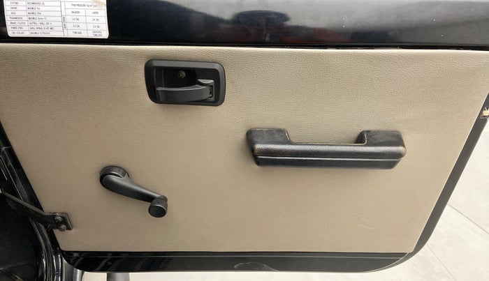 2019 Mahindra Thar CRDI 4x4 6str AC, Diesel, Manual, 34,107 km, Driver Side Door Panels Control