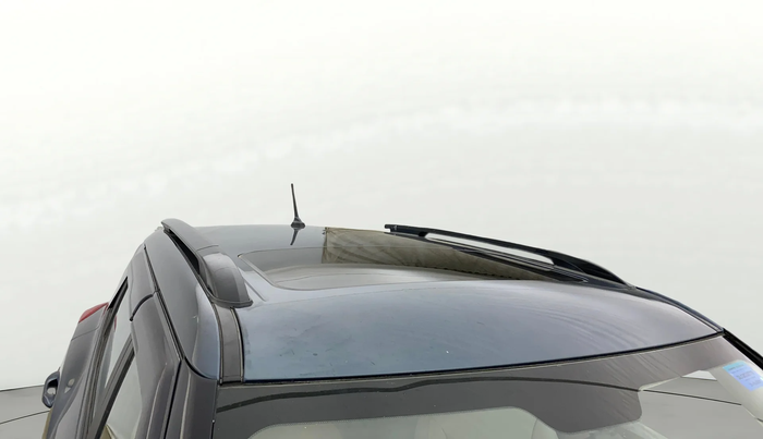 2021 Mahindra XUV300 W6 1.2 PETROL AMT, Petrol, Automatic, 63,607 km, Moonroof/ Sunroof