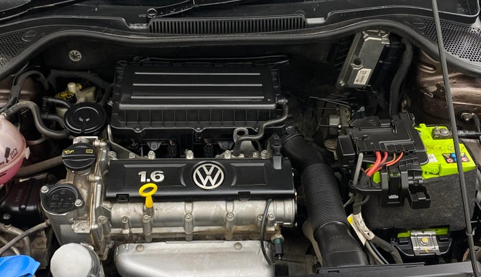 2016 Volkswagen Vento HIGHLINE 1.6 MPI, Petrol, Manual, 73,081 km, Engine View